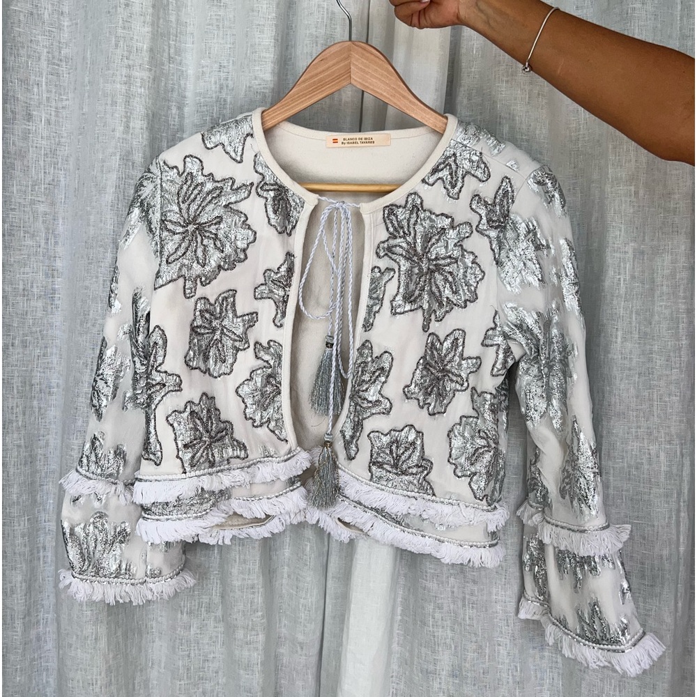 Brisas de Ibiza coat.